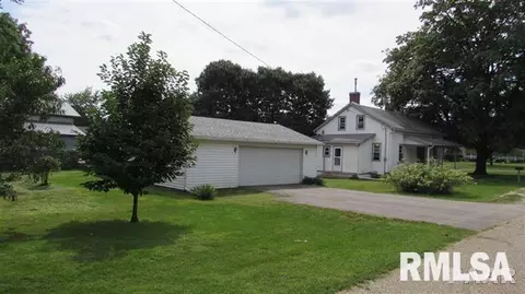 602 E 5th, Delavan, IL 61734 photo 2