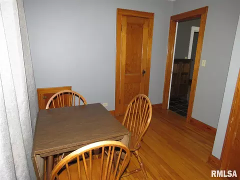 110 N Meek St, Eureka, IL 61530 photo 12