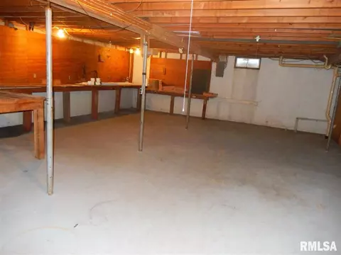 8 Hickory Bow St, Macomb, IL 61455 photo 26
