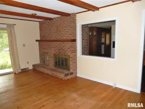 8 Hickory Bow St, Macomb, IL 61455 photo 3