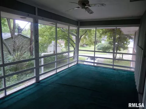 8 Hickory Bow St, Macomb, IL 61455 photo 20