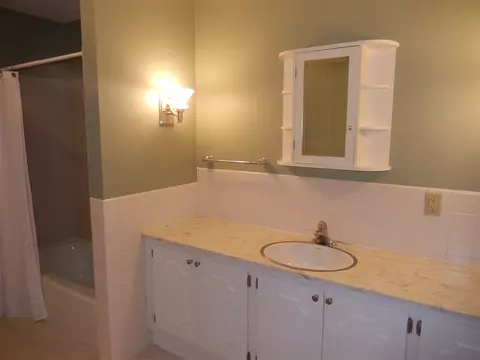 8 Hickory Bow St, Macomb, IL 61455 photo 16