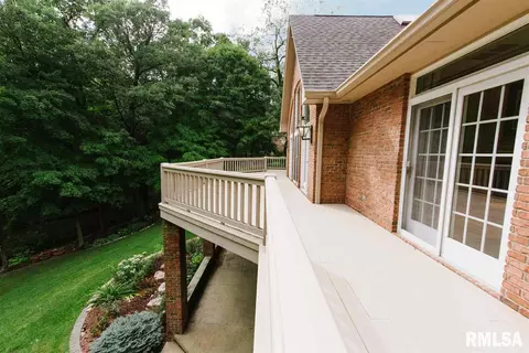 206 W Greystone Ct, Dunlap, IL 61525 photo 33