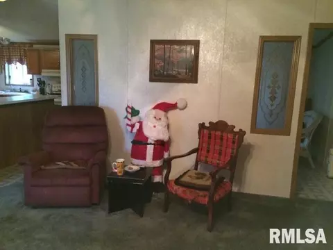892 E Main St, Bushnell, IL 61422 photo 5