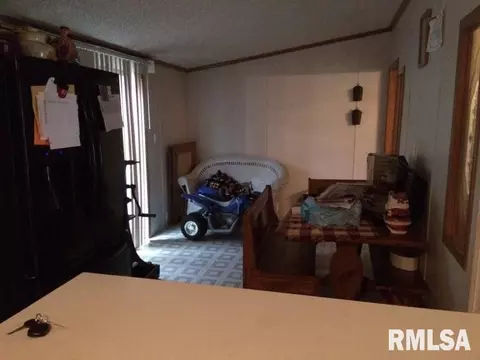 892 E Main St, Bushnell, IL 61422 photo 10