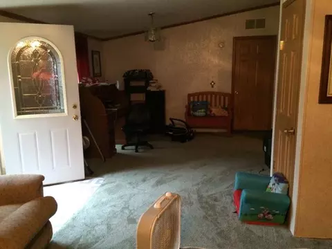 892 E Main St, Bushnell, IL 61422 photo 3