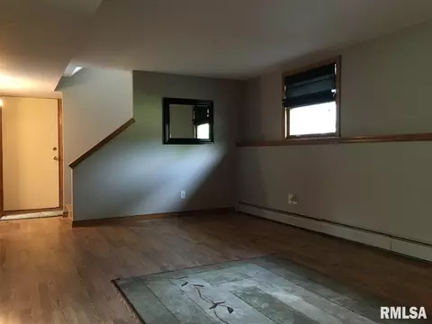 21 Hickory Dr, Macomb, IL 61455 photo 16