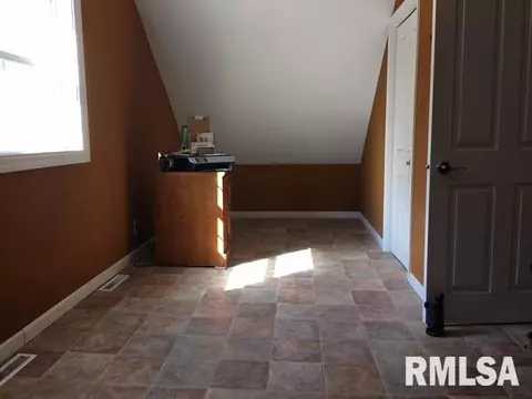 560 Baxter Ct, Canton, IL 61520 photo 24