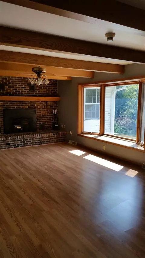 17 Grandview Dr, Macomb, IL 61455 photo 4