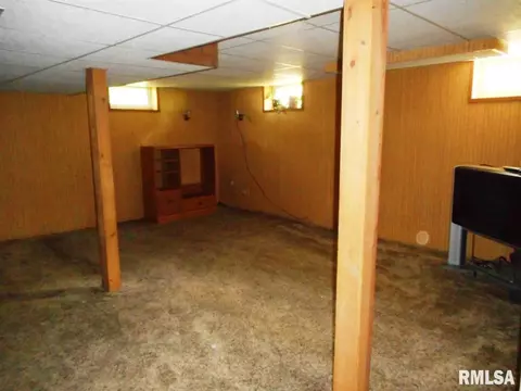 400 3rd, Henry, IL 61537 photo 12