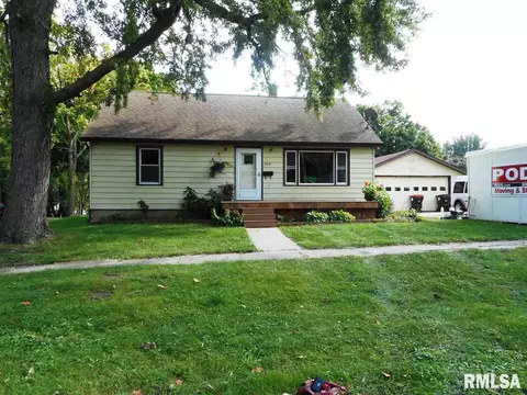 400 3rd, Henry, IL 61537 photo 1