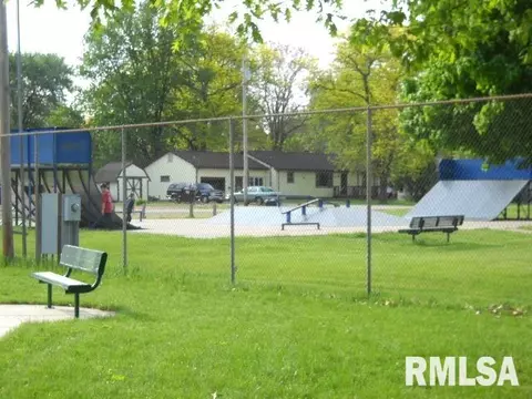 400 3rd, Henry, IL 61537 photo 21