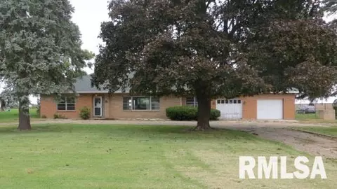 200 E State St, Washburn, IL 61570 photo 1