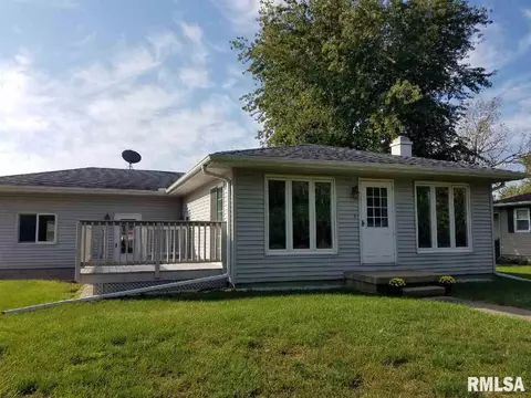 101 E Locust Ln, Cuba, IL 61427 photo 2