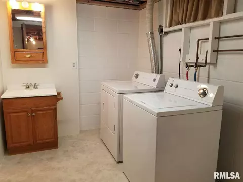 101 E Locust Ln, Cuba, IL 61427 photo 31