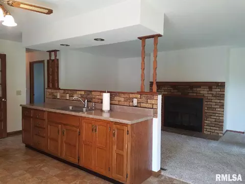 101 E Locust Ln, Cuba, IL 61427 photo 8