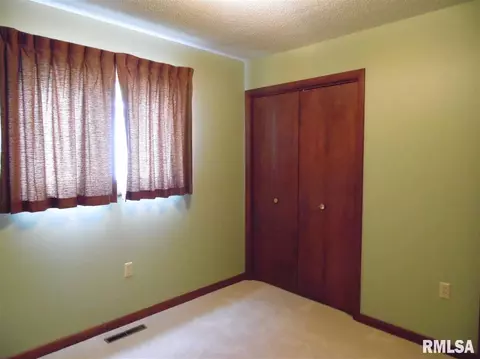 106 James Dr, Macomb, IL 61455 photo 21