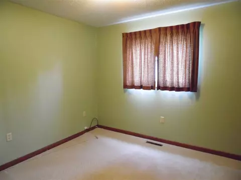 106 James Dr, Macomb, IL 61455 photo 20