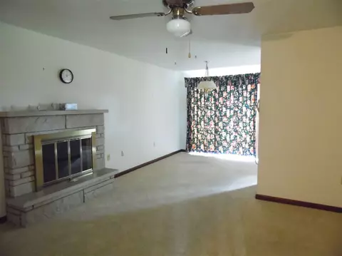 106 James Dr, Macomb, IL 61455 photo 9