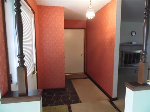 106 James Dr, Macomb, IL 61455 photo 3