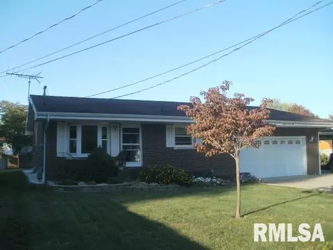 1495 E Chestnut, Canton, IL 61520 photo 3