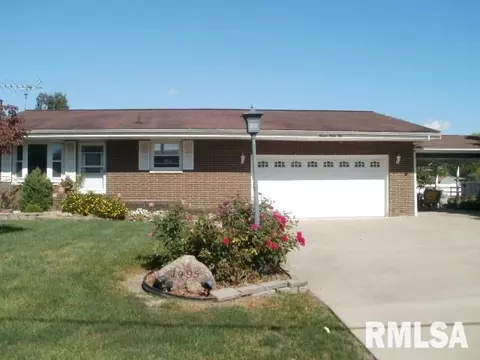 1495 E Chestnut, Canton, IL 61520 photo 2