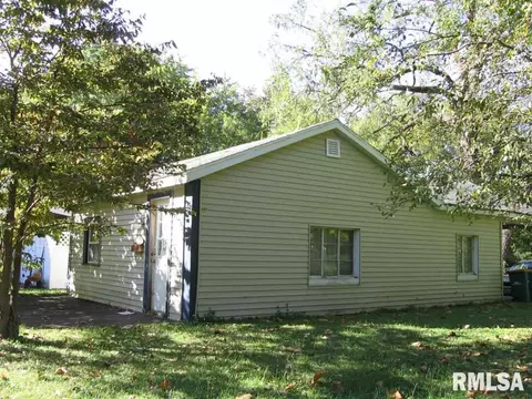 616 S Johnson St, Macomb, IL 61455 photo 1