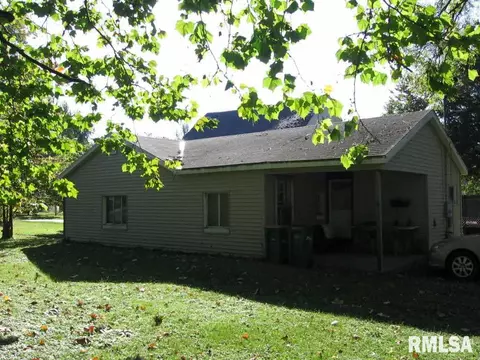 616 S Johnson St, Macomb, IL 61455 photo 3