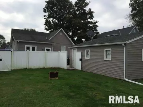 1053 E Walnut, Canton, IL 61520 photo 26
