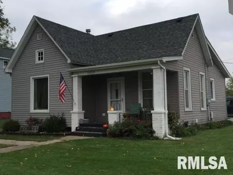 1053 E Walnut, Canton, IL 61520 photo 1