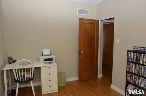 425 E Pasadena, Peoria, IL 61603 photo 14