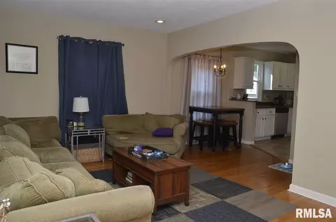 425 E Pasadena, Peoria, IL 61603 photo 4