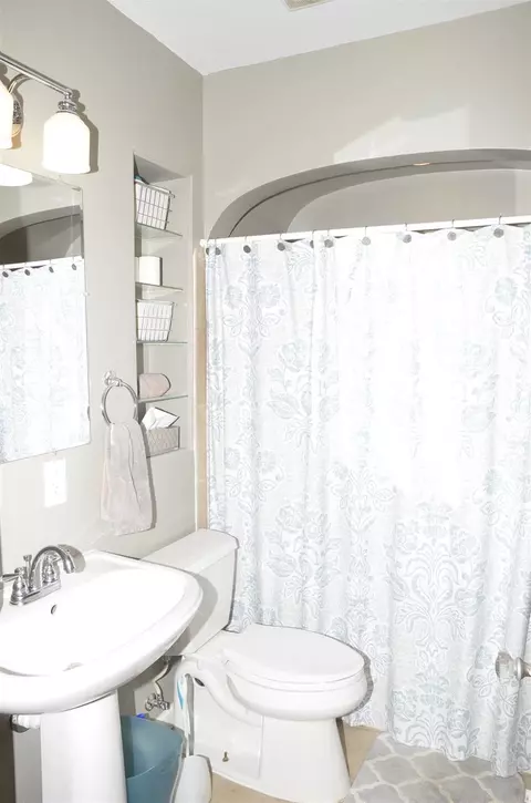 425 E Pasadena, Peoria, IL 61603 photo 12