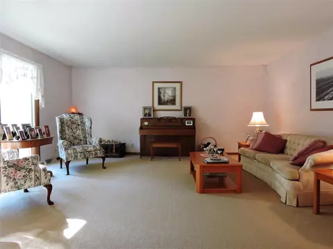 1317 Carolbeth, Macomb, IL 61455 photo 2