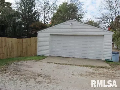 361 W Pne, Canton, IL 61520 photo 10