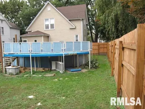 361 W Pne, Canton, IL 61520 photo 6