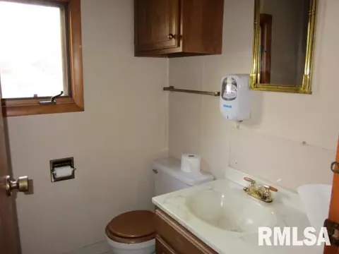 361 W Pne, Canton, IL 61520 photo 25
