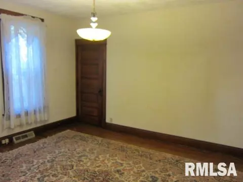 361 W Pne, Canton, IL 61520 photo 14