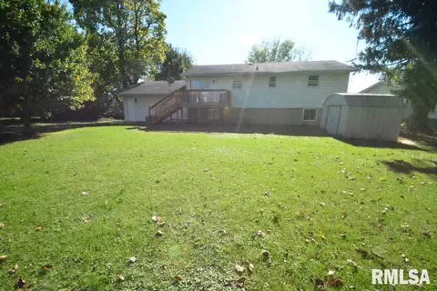 120 Breen Ave, Bradford, IL 61421 photo 2