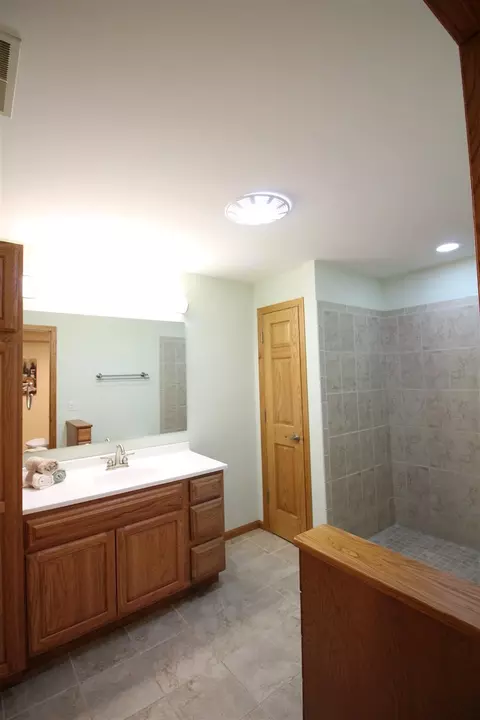 9330 W Lake Camelot Dr, Mapleton, IL 61547 photo 31