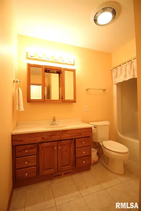 9330 W Lake Camelot Dr, Mapleton, IL 61547 photo 25