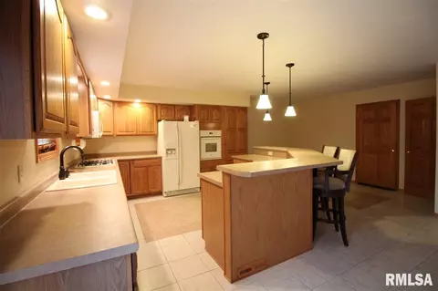 9330 W Lake Camelot Dr, Mapleton, IL 61547 photo 13