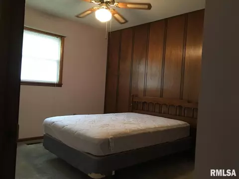 2213 Maple Ave, Macomb, IL 61455 photo 16