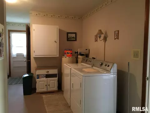 2213 Maple Ave, Macomb, IL 61455 photo 10