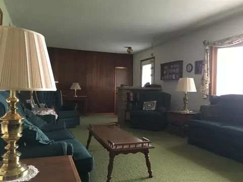 2213 Maple Ave, Macomb, IL 61455 photo 8