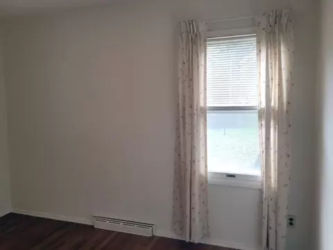1240 Sunview, Canton, IL 61520 photo 13