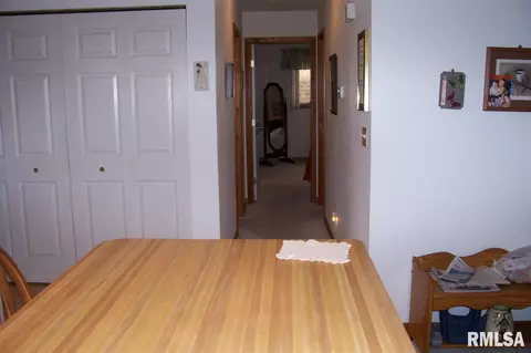1691 E Myrtle St, Canton, IL 61520 photo 10