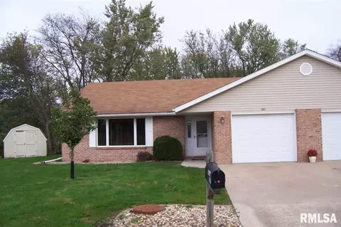 1691 E Myrtle St, Canton, IL 61520 photo 1
