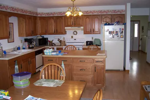 1691 E Myrtle St, Canton, IL 61520 photo 6