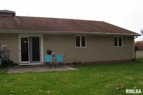 1691 E Myrtle St, Canton, IL 61520 photo 18